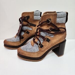 Sorel blake lace up boots, size 8, NEW WITH TAGS!